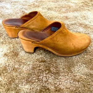 UGG clogs size 9